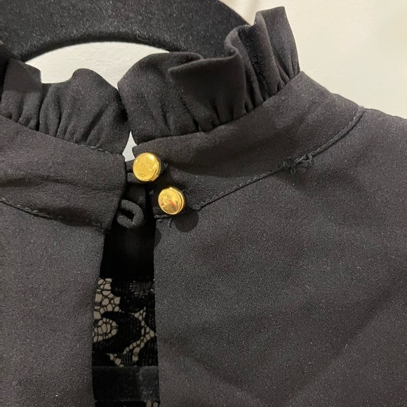 Black high neck lace detail top - Picture 3 of 6